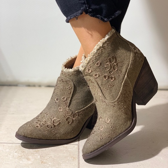 Embroidery Western Cowboy Booties - Picture 4 of 8